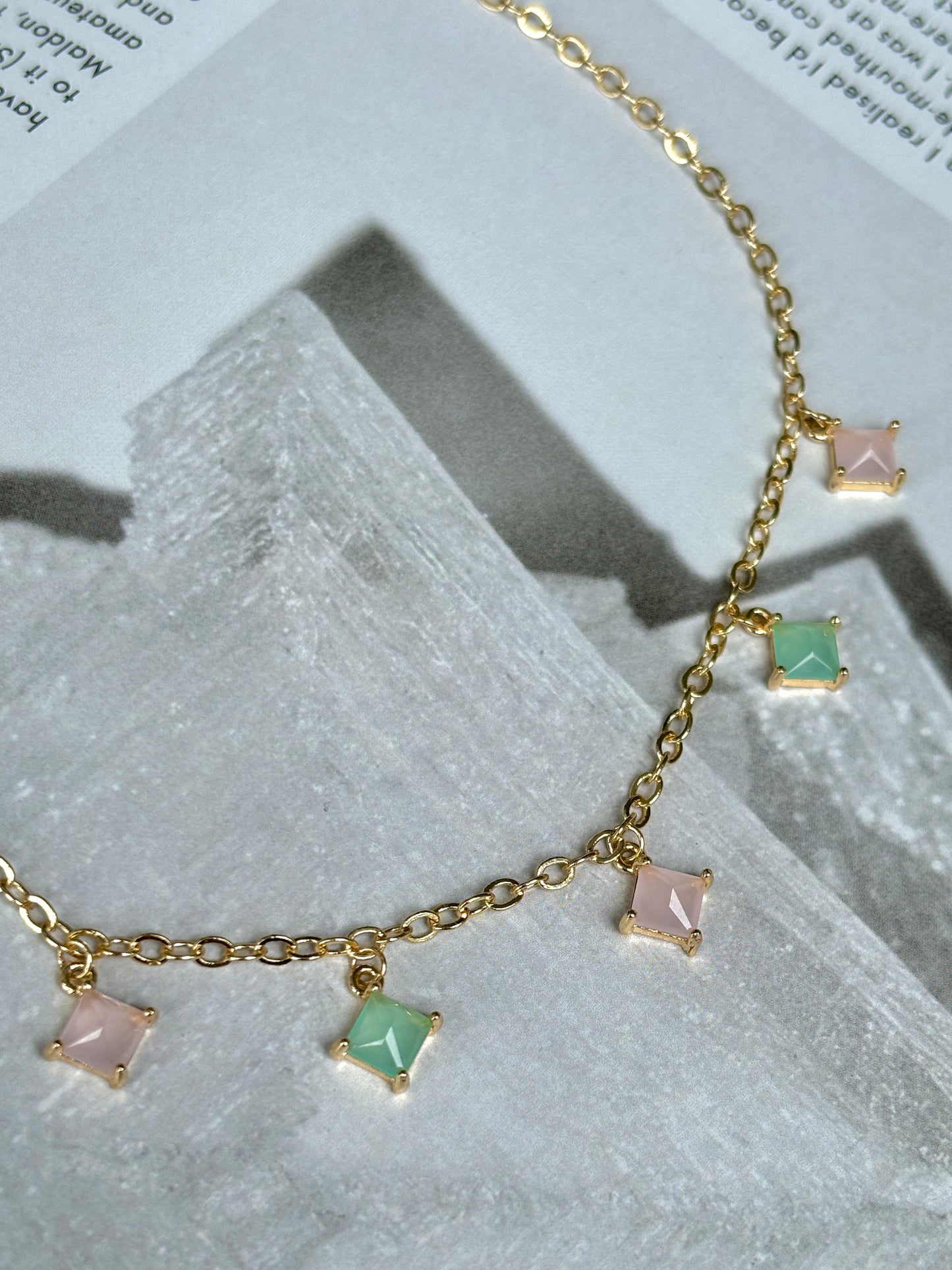 POLLY Choker Necklace