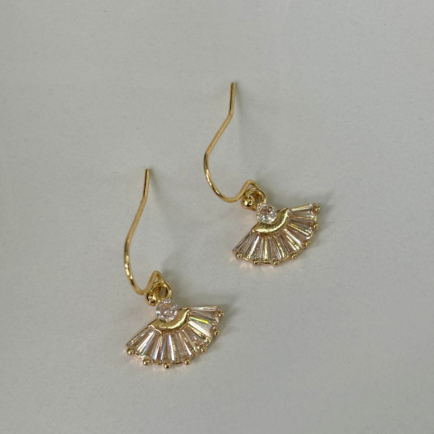 WANDA Leafy Earrings