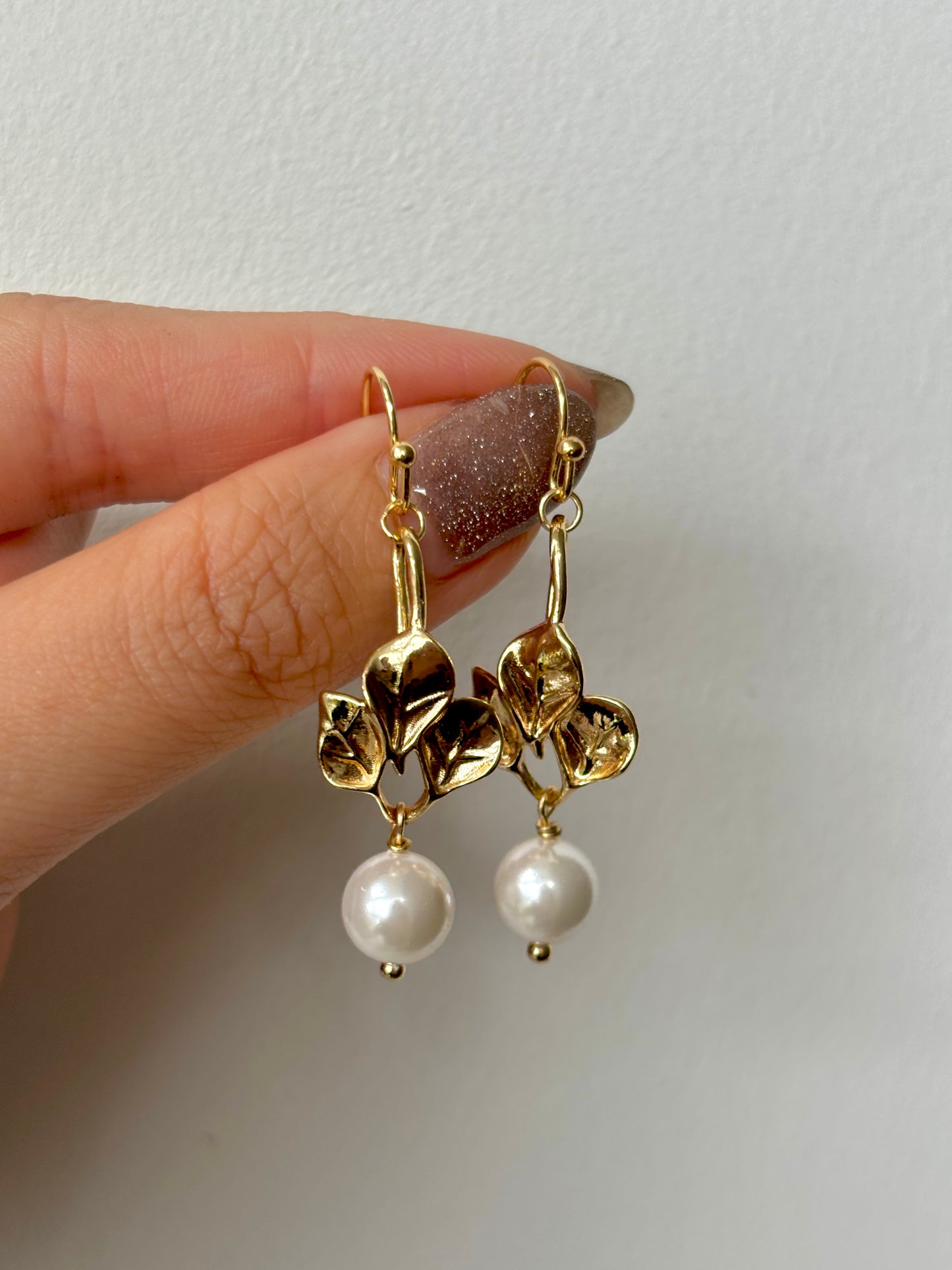 FOLLA Leafy Earrings