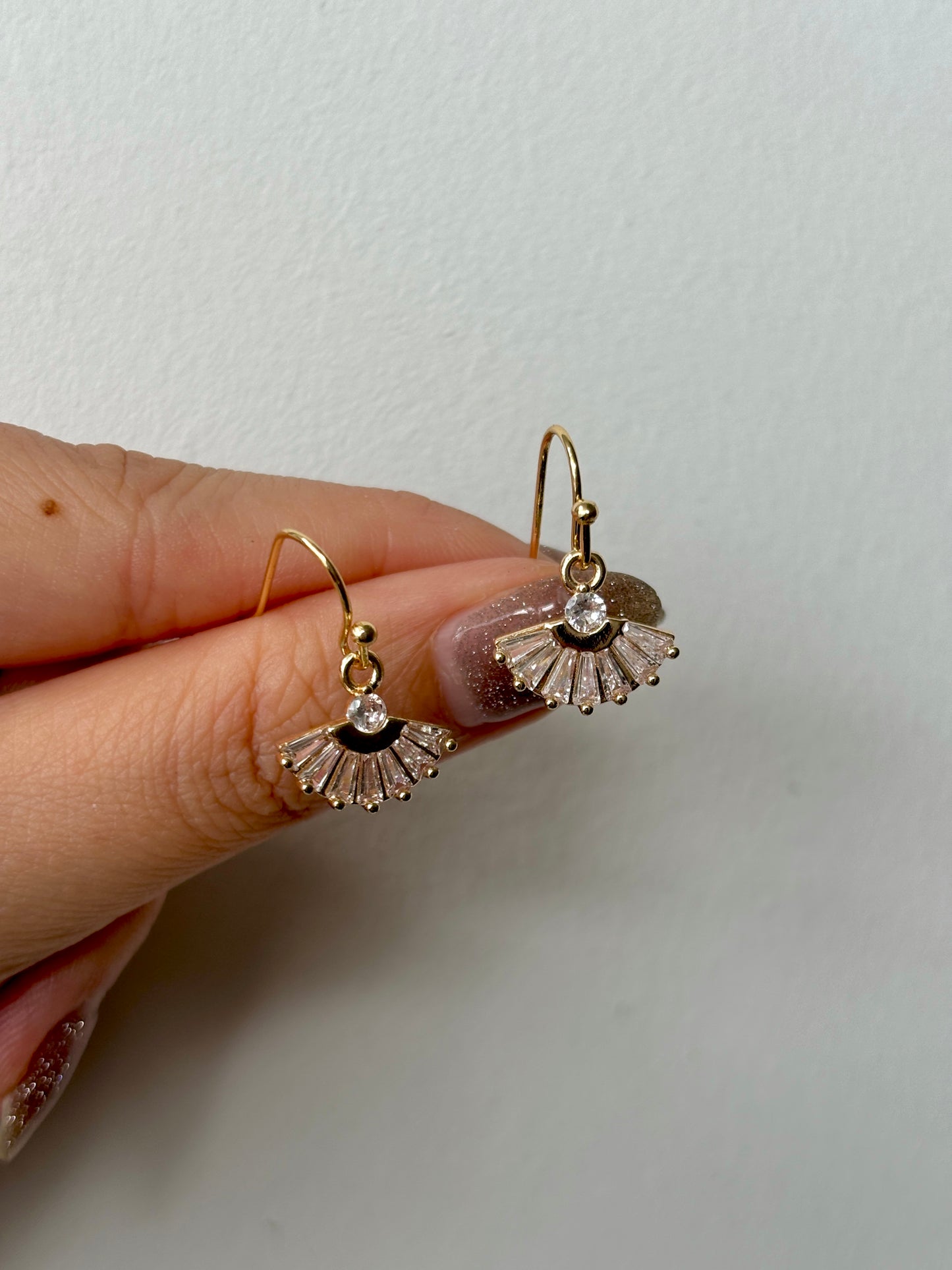 WANDA Leafy Earrings