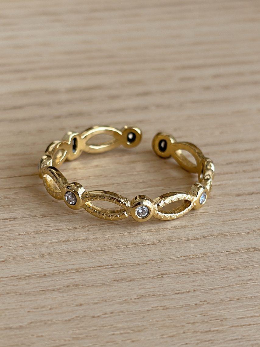 Ezra Wreath Ring