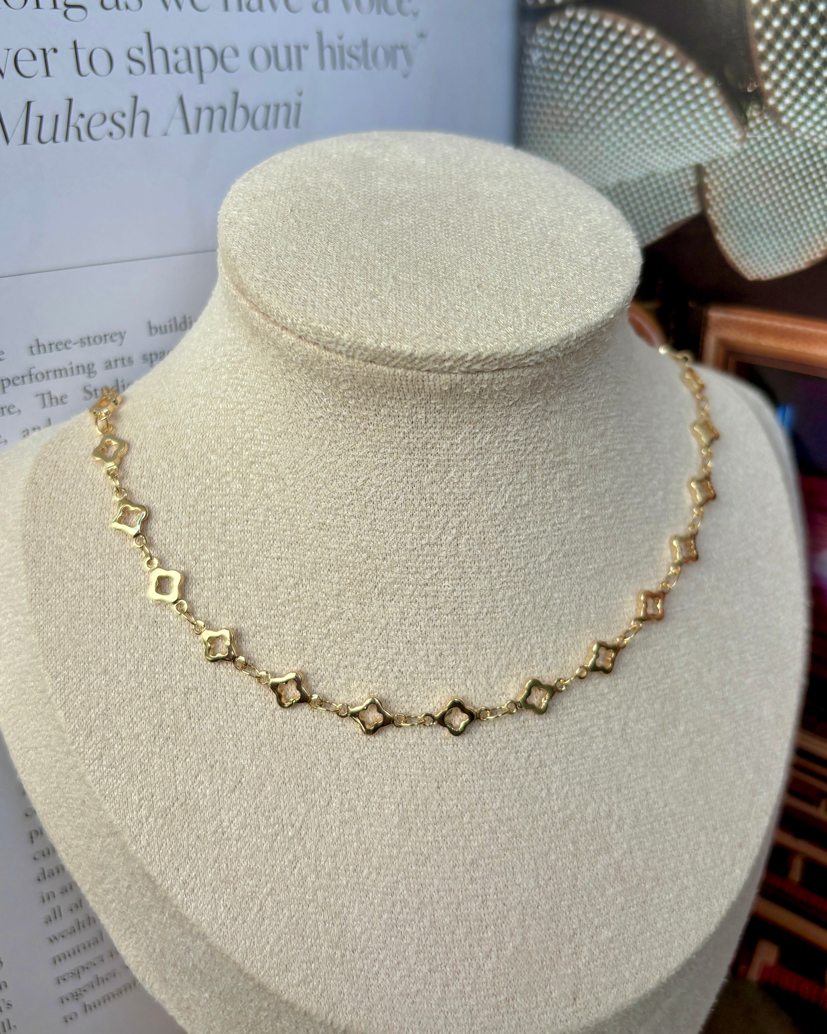 MEADOW Clover Choker necklace