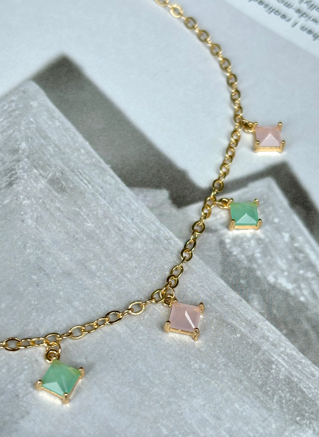 POLLY Choker Necklace