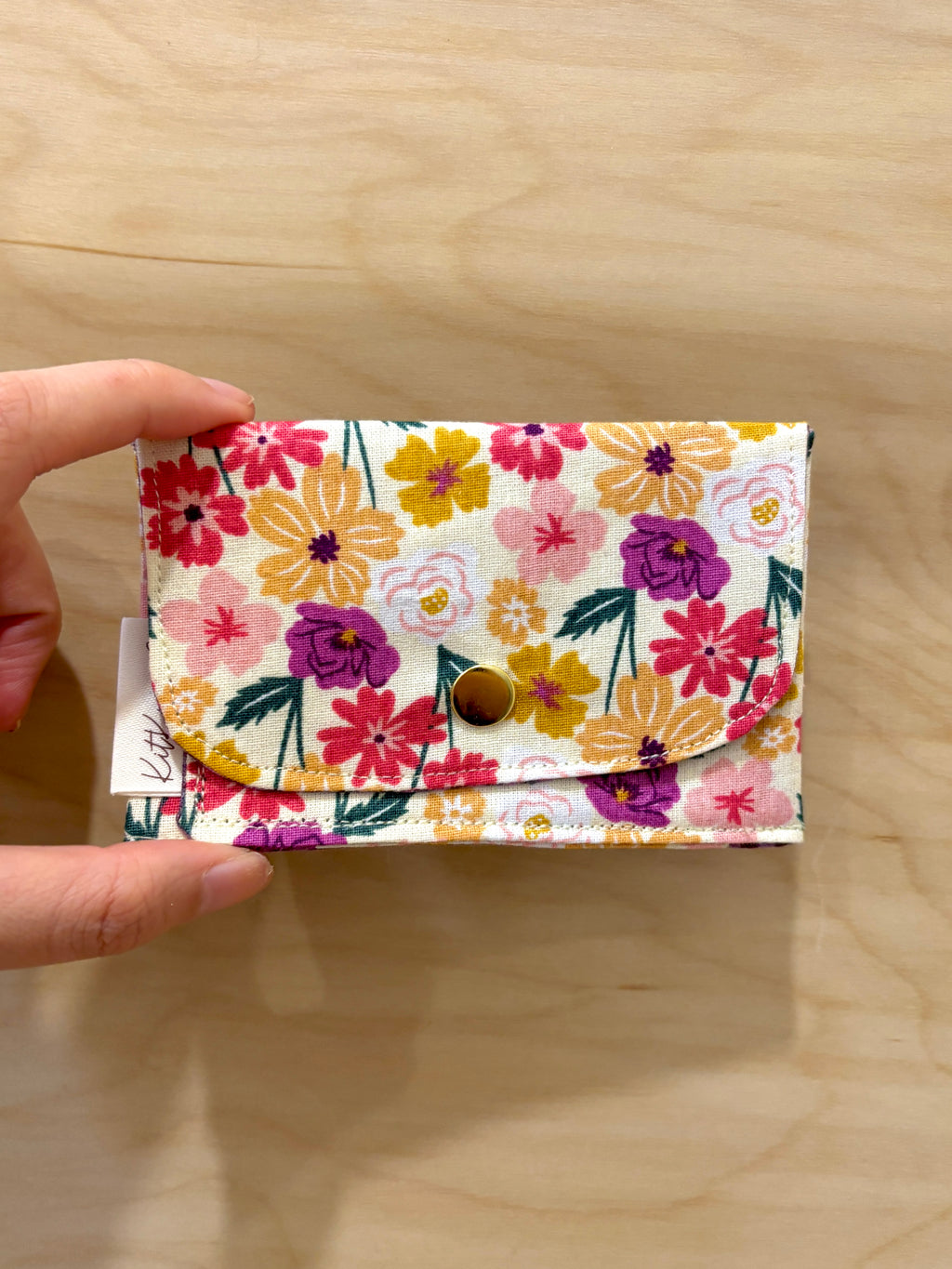 Ava Cardholder - Ditsy Florals