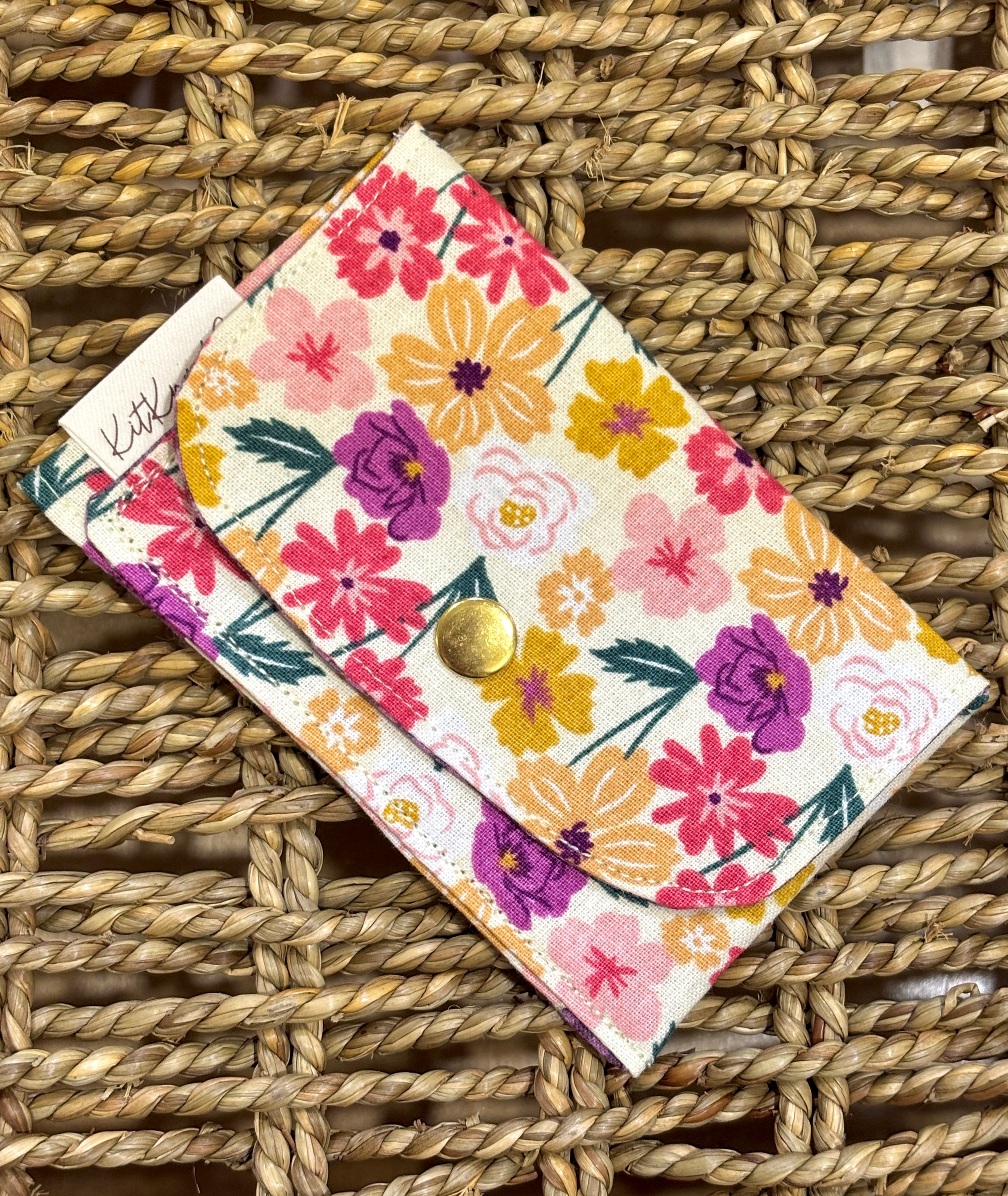 Ava Cardholder - Ditsy Florals