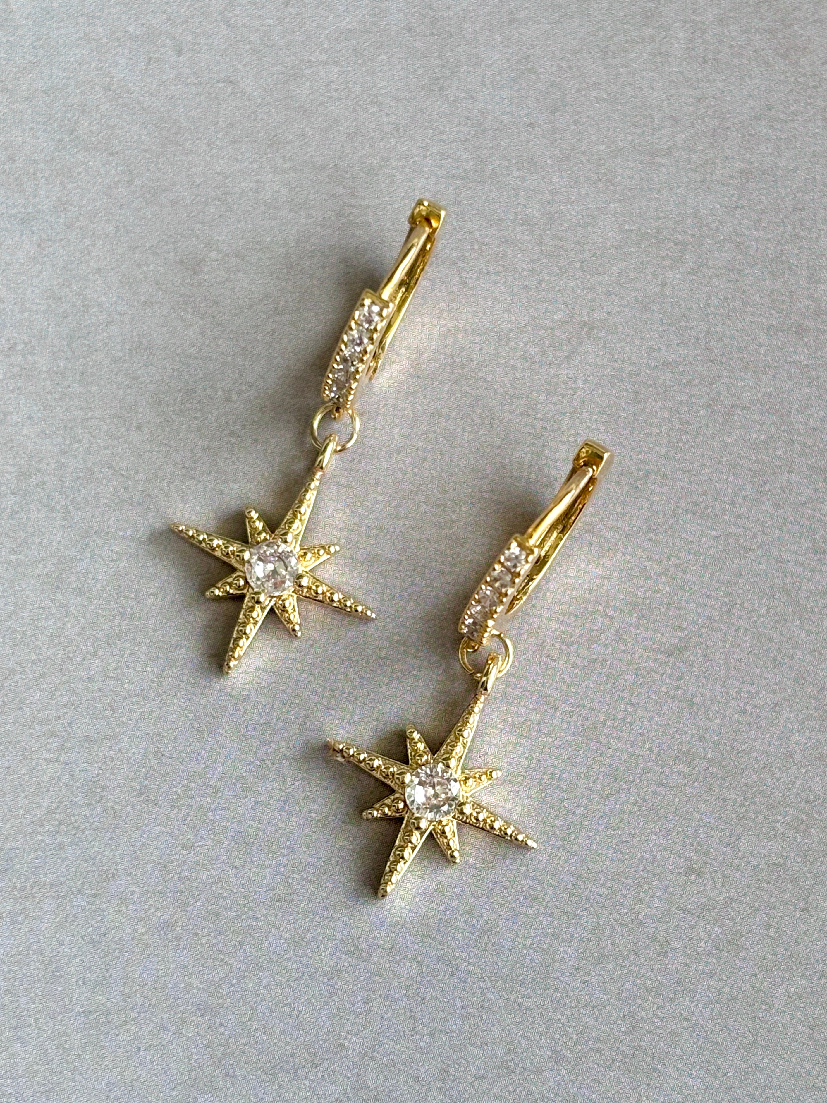 Etoile Mini Ear Hoops