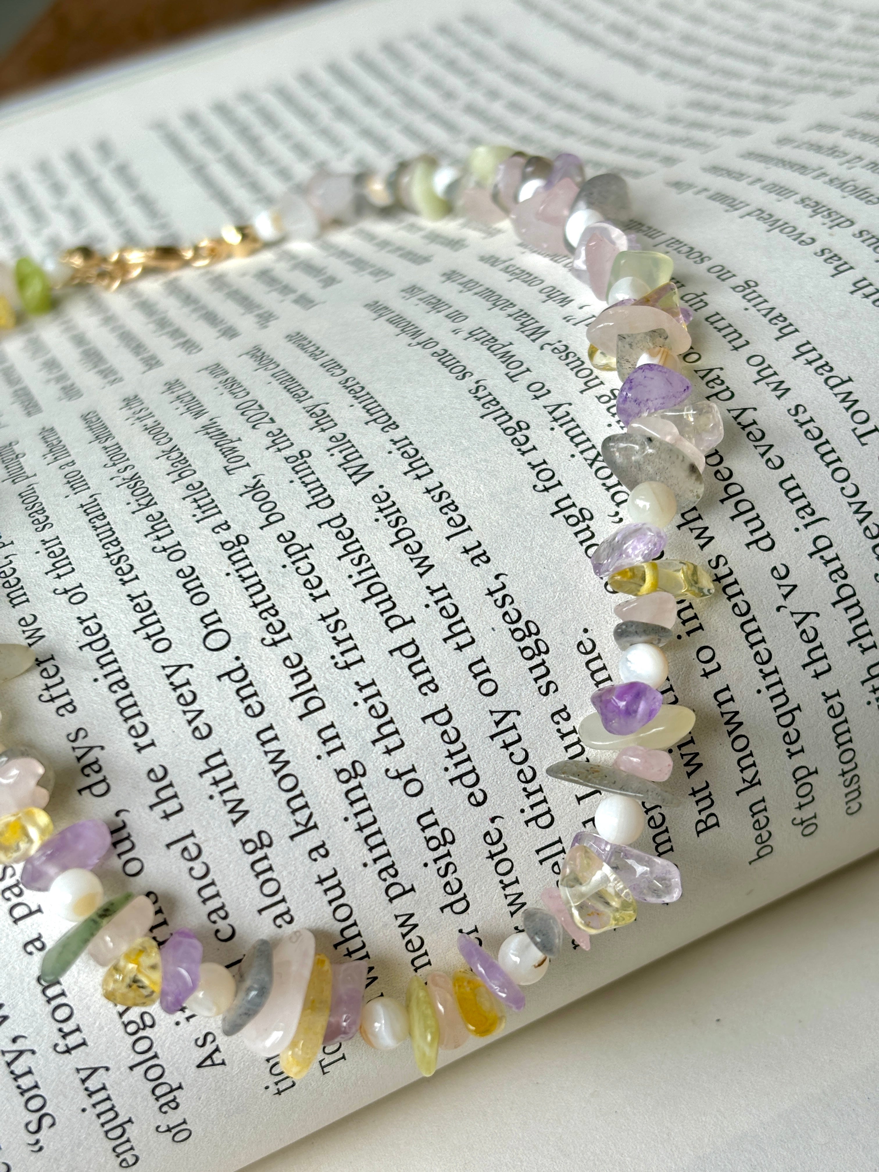 LYLA Choker Necklace