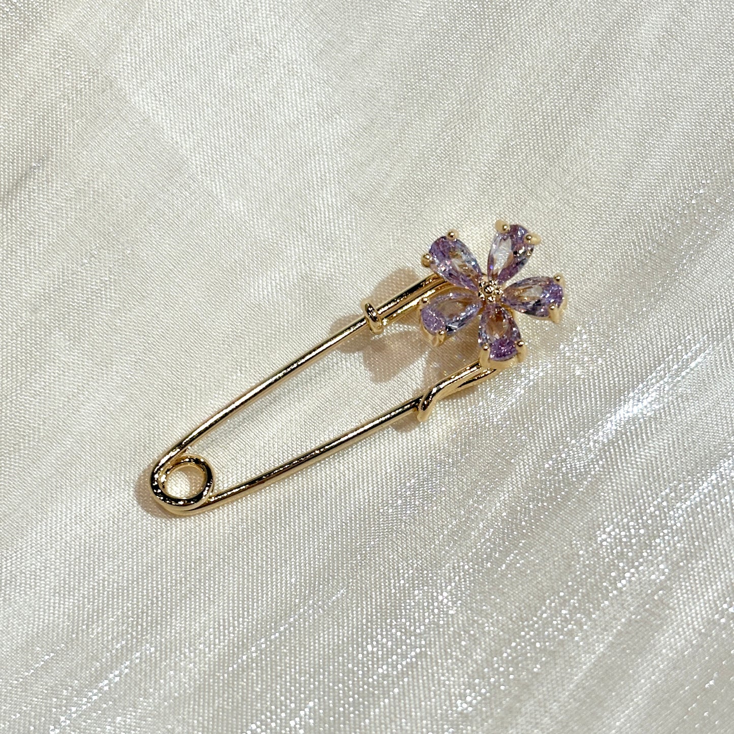 FLEUR Brooch Pin