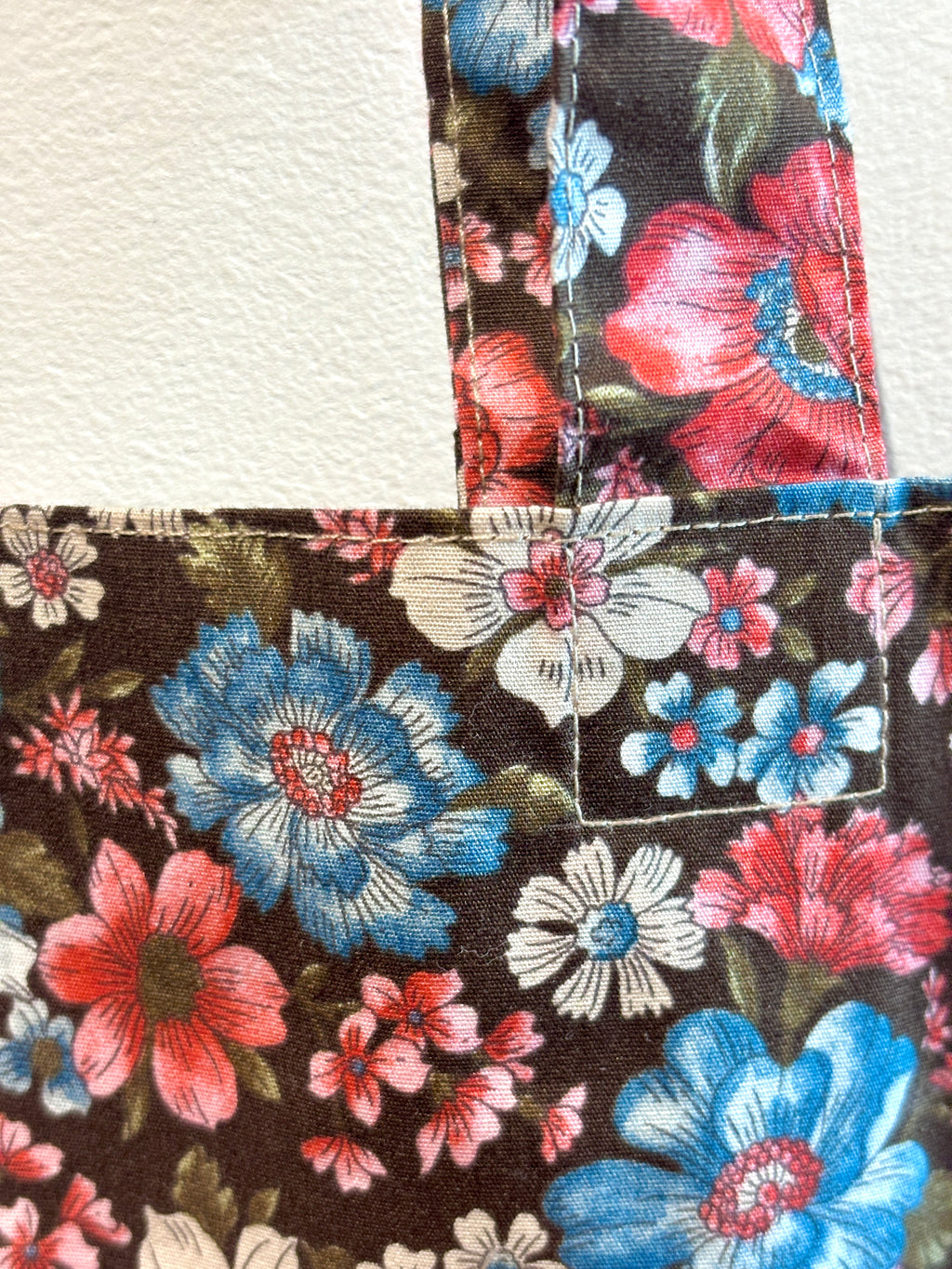 Josie Pocket Tote Bag - Brown Florals