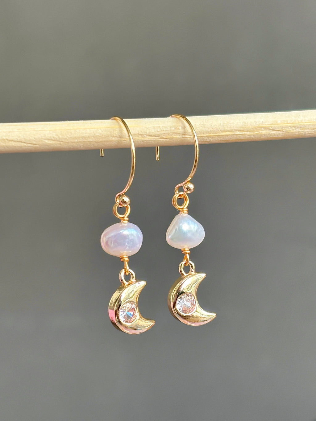 Lula Pearl Earrings