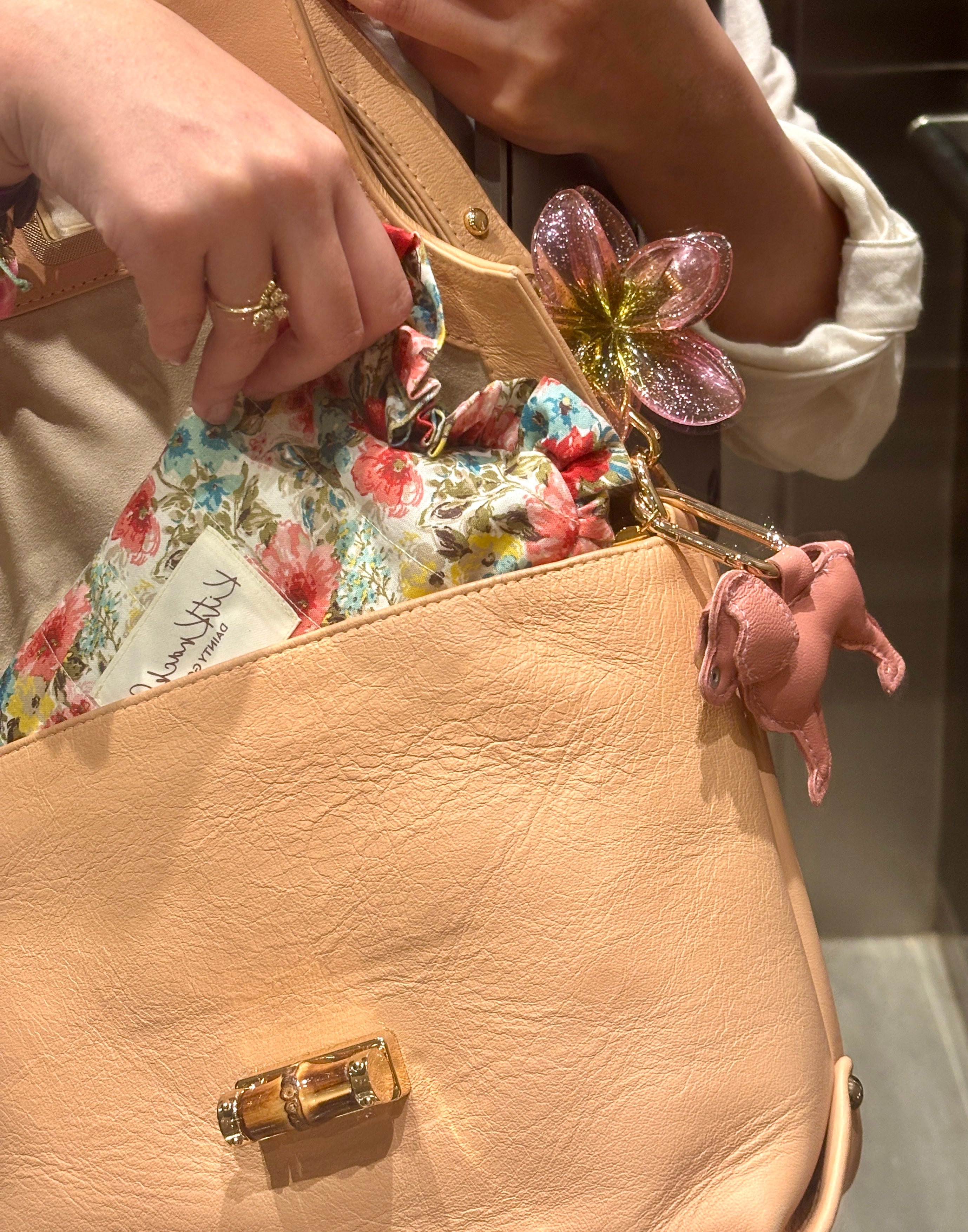 Blaire Frilly Pouch - Vintage Florals