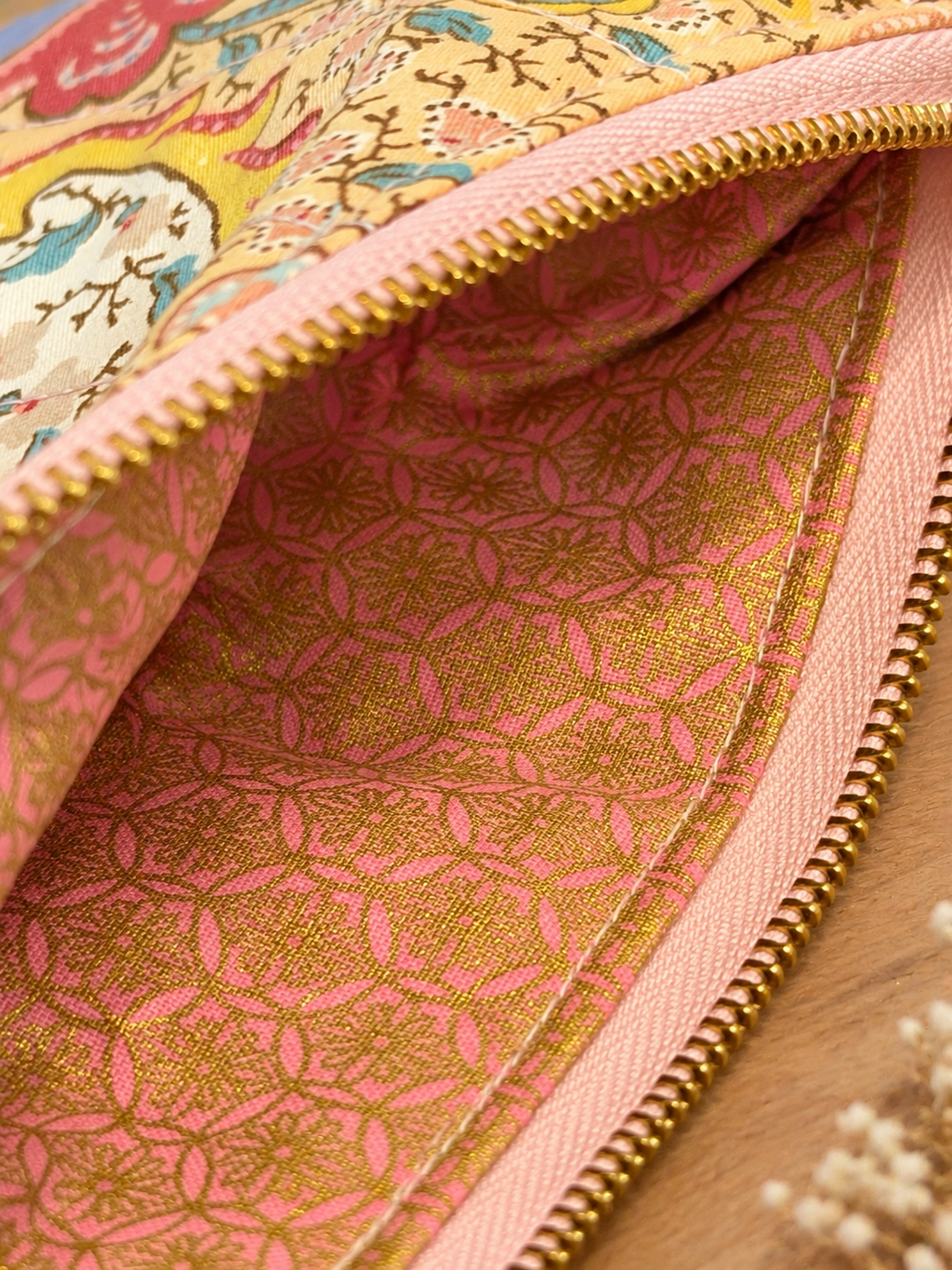 Blaire Frilly Pouch - Flora Fantasia