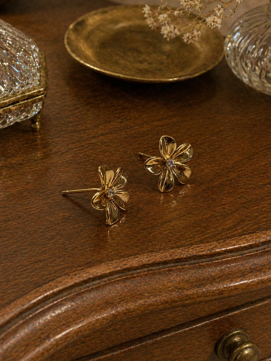 Carla Flower Earstuds