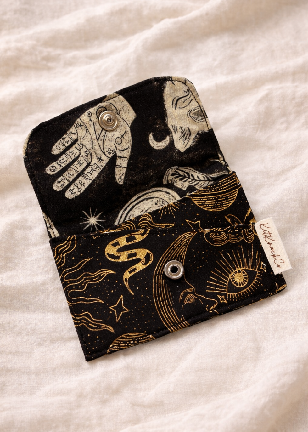 Ava Cardholder - Golden Tarot