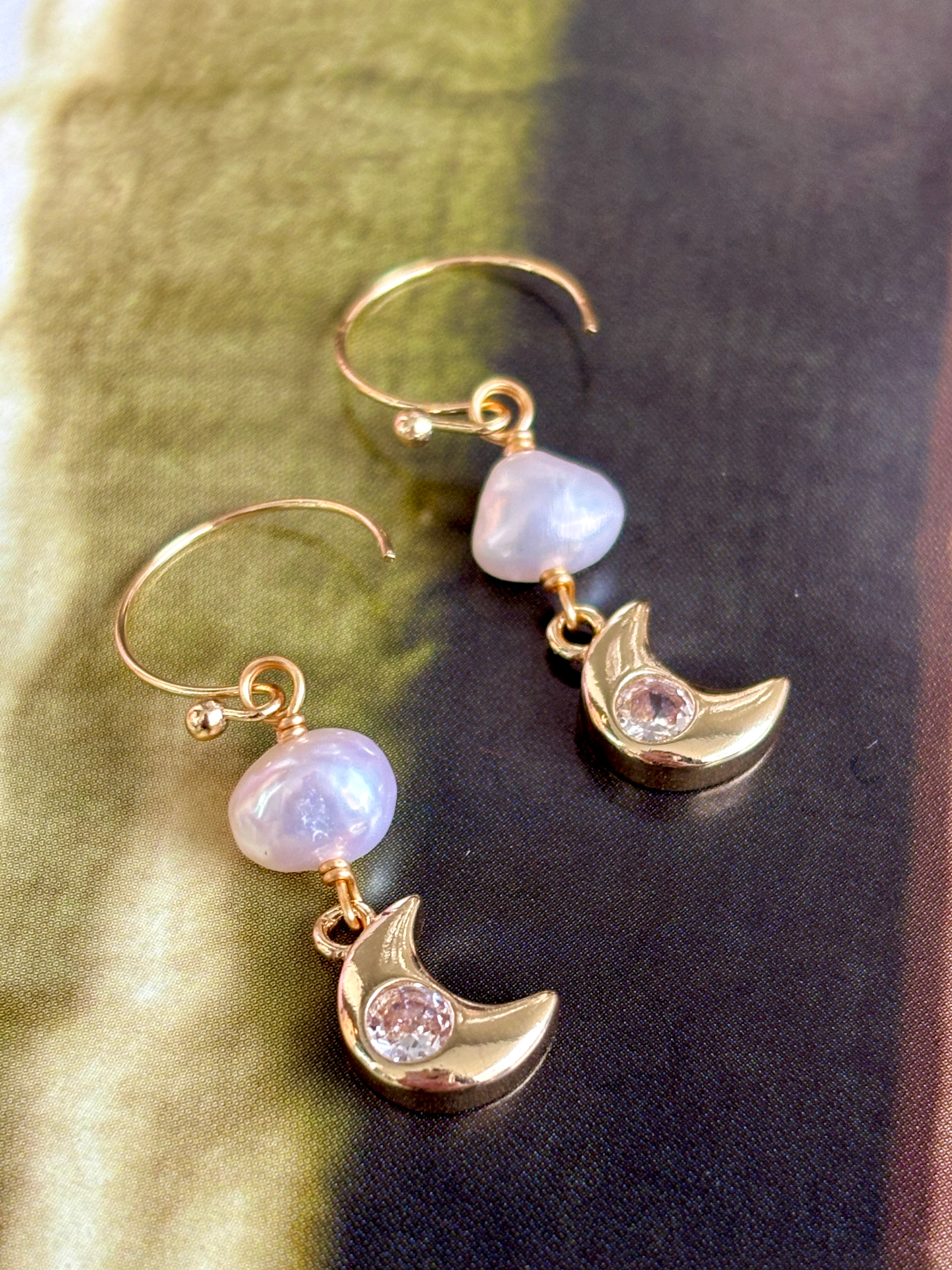 Lula Pearl Earrings