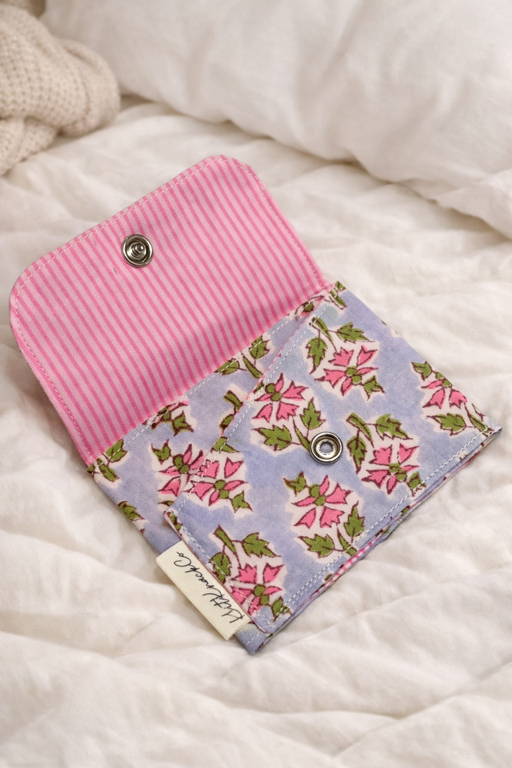 Ava Cardholder - Lilac Flowers