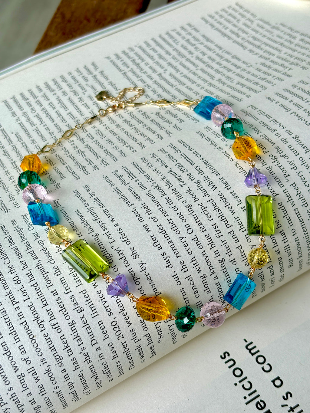 FRIDA Crystal Glass Necklace