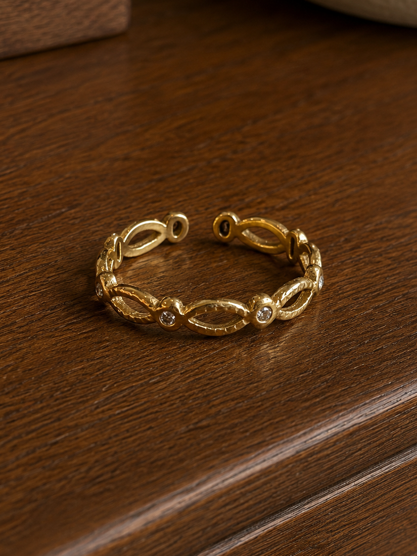 Ezra Wreath Ring