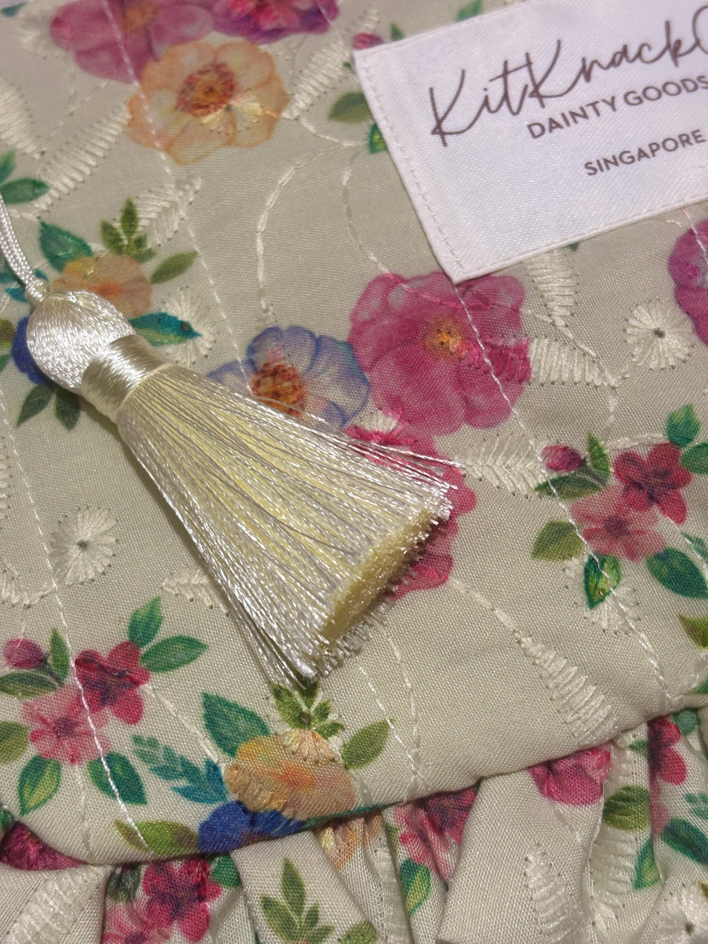 Blaire Frilly Pouch - Wildflower Stitch