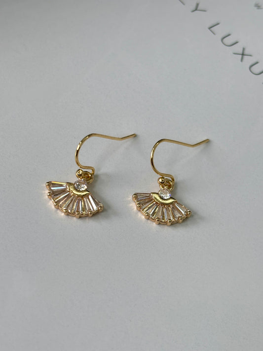 WANDA Leafy Earrings