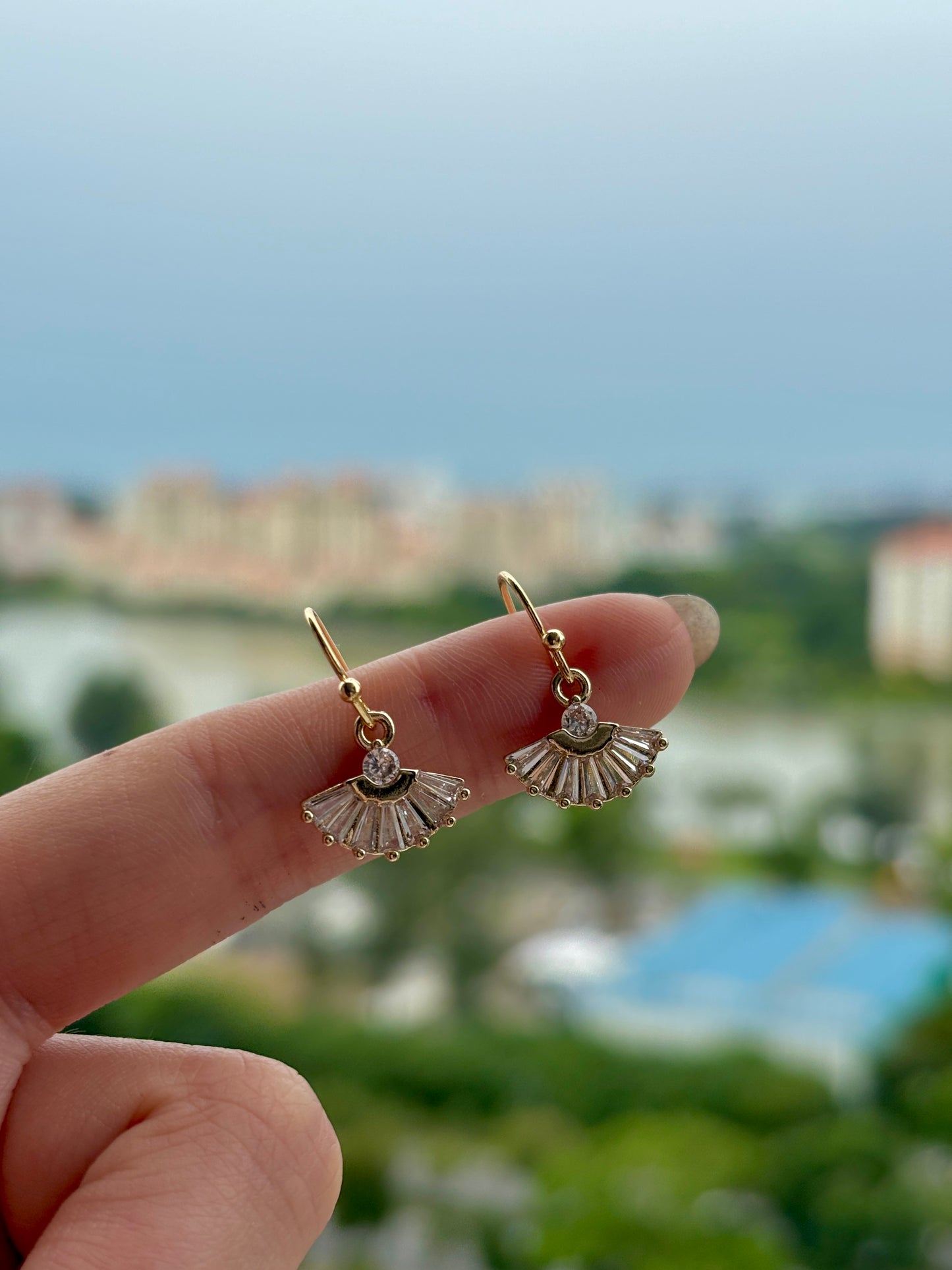 WANDA Leafy Earrings