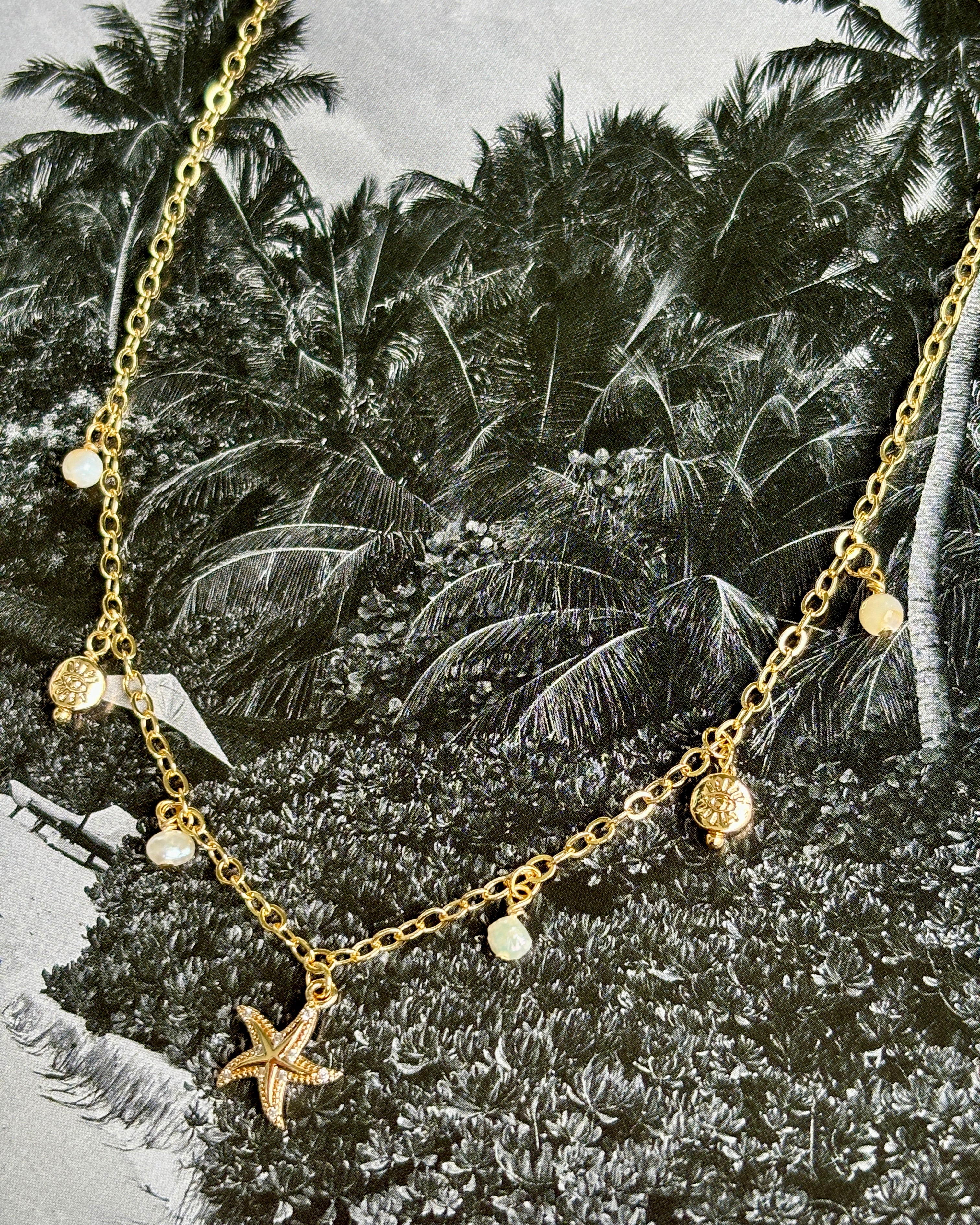 AMOYA Seaside Necklace