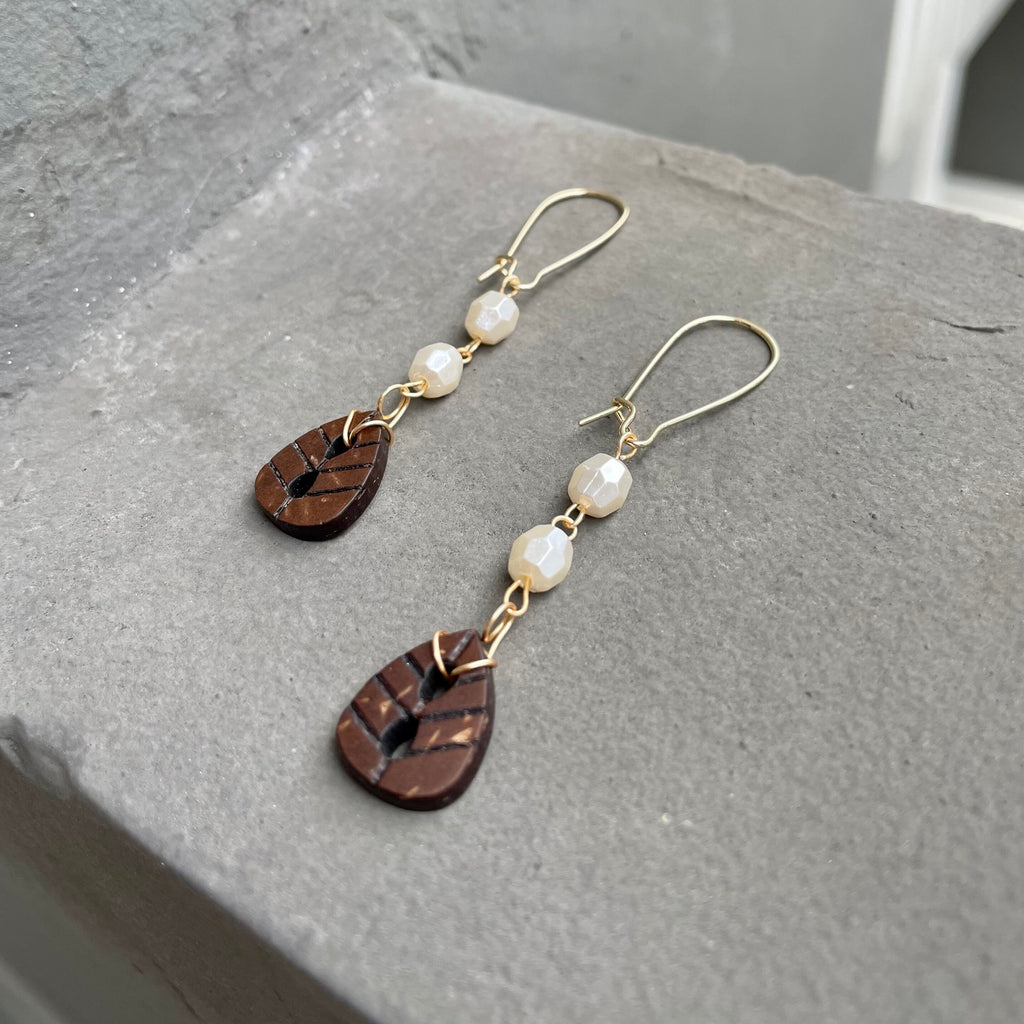 FEUILLE Repurposed Button Earrings