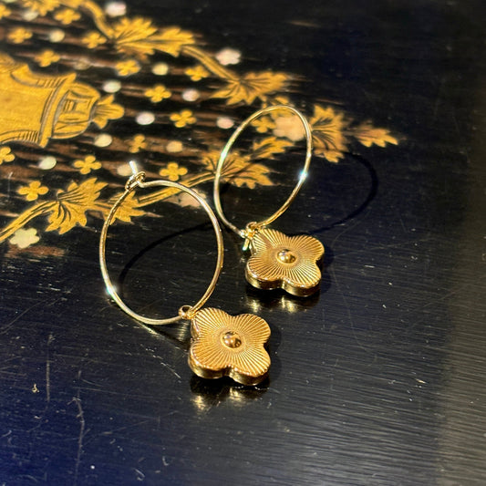 GENEVE Clover Ear Hoops